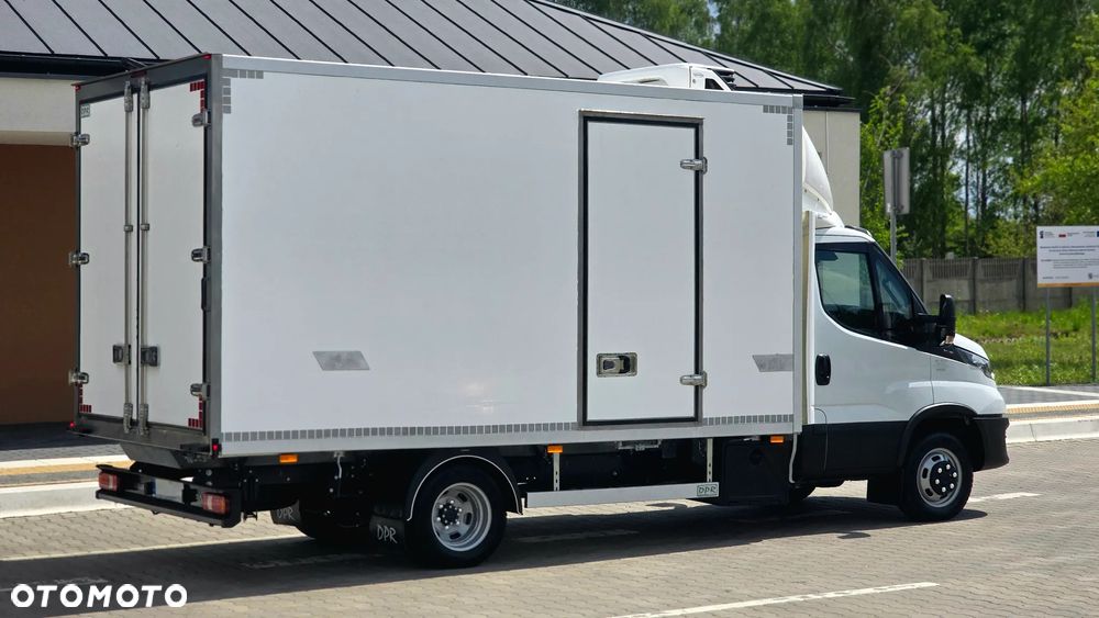Iveco ❗️❗️DAILY 3.0 180Km 50C18 JAK NOWY ❗️❗️NOWY MODEL / ZABUDOWA 8 PALET DPR / CHŁODNIA MROŹNIA -32 +32 / ZASILANIE 230V / PIERWSZY WŁASCICIEL / NAVI / KAMERA COFANIA / TEMPOMAT / BLIŹNIAKI / GRUBA SCIANKA / AGREGAT CARRIER XARIOS 350 / WERSJA WZMOCNIONA / SERWIS ASO / SALON POLSKA / LIFT❗❗ JAK Z SALONU - NOWY -❗❗ - 19