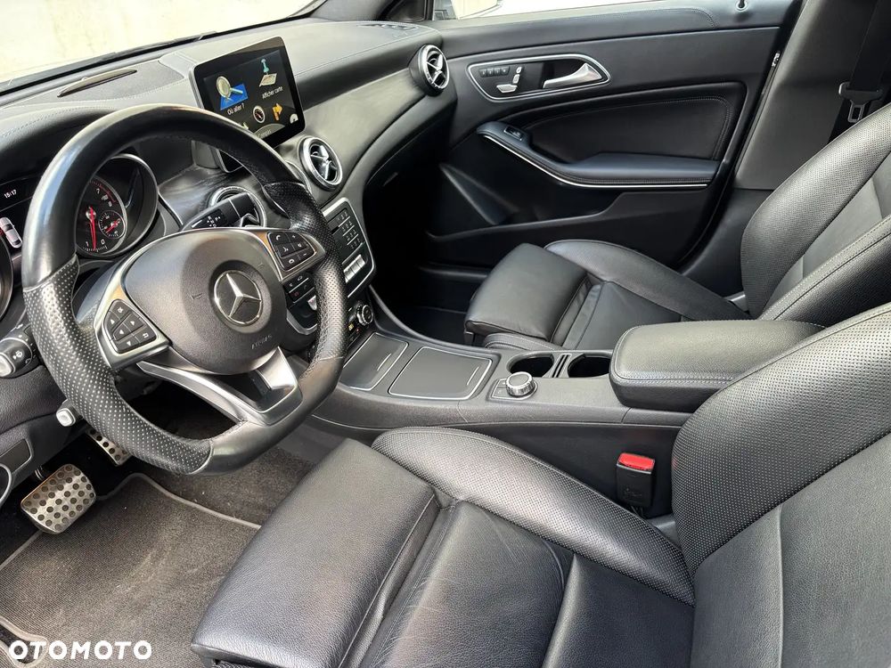 Mercedes-Benz CLA - 11