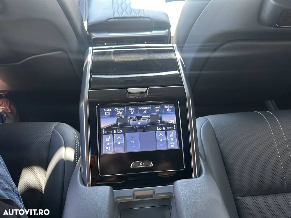 Lexus Seria LX - 23