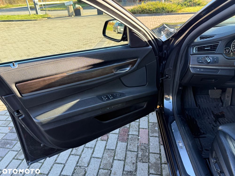 BMW Seria 7 730d - 10