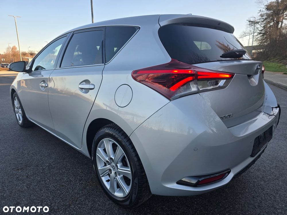 Toyota Auris 1.2 Turbo Multidrive S Executive - 28