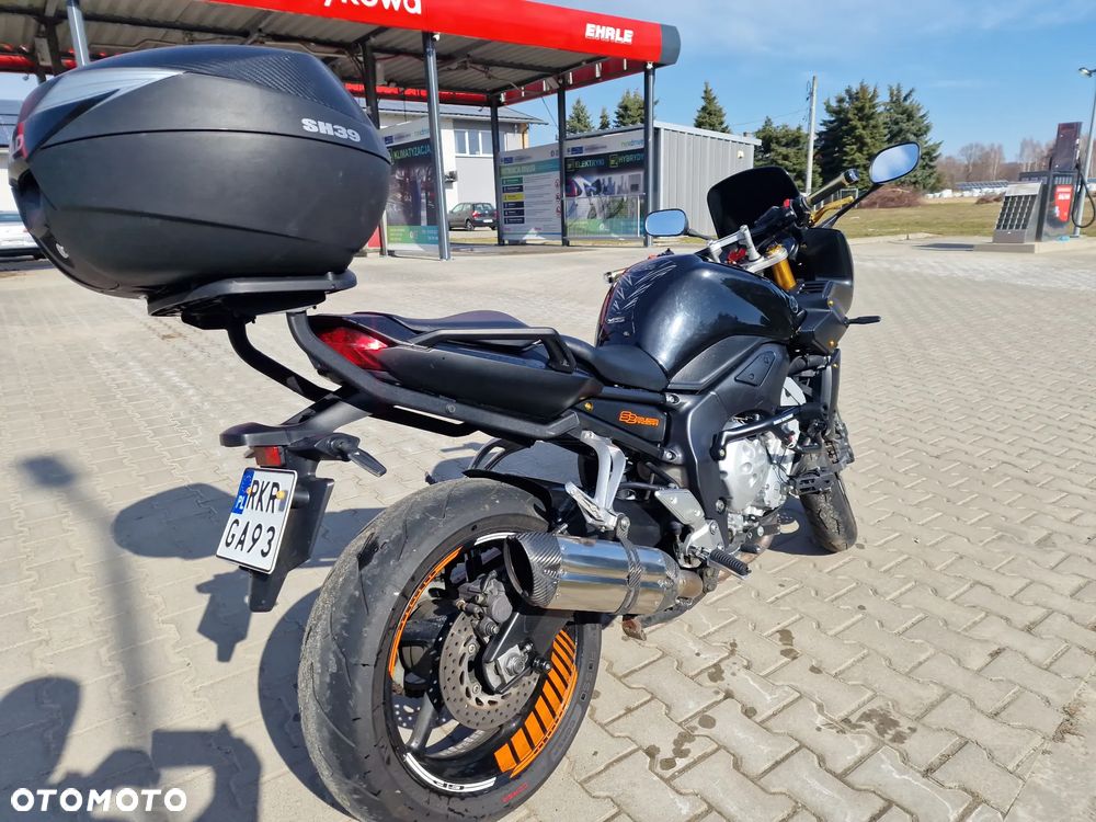 Yamaha FZ - 4
