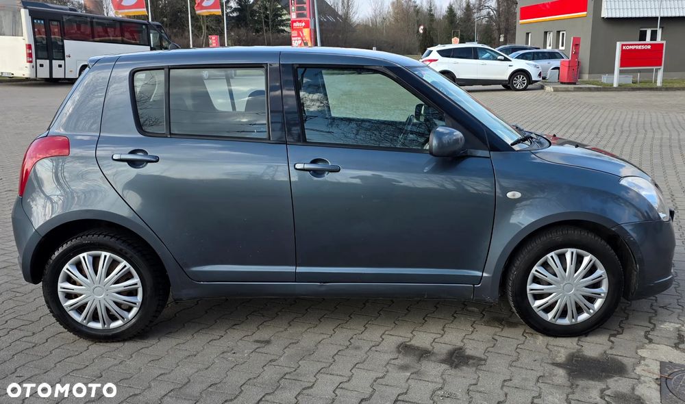 Suzuki Swift - 8