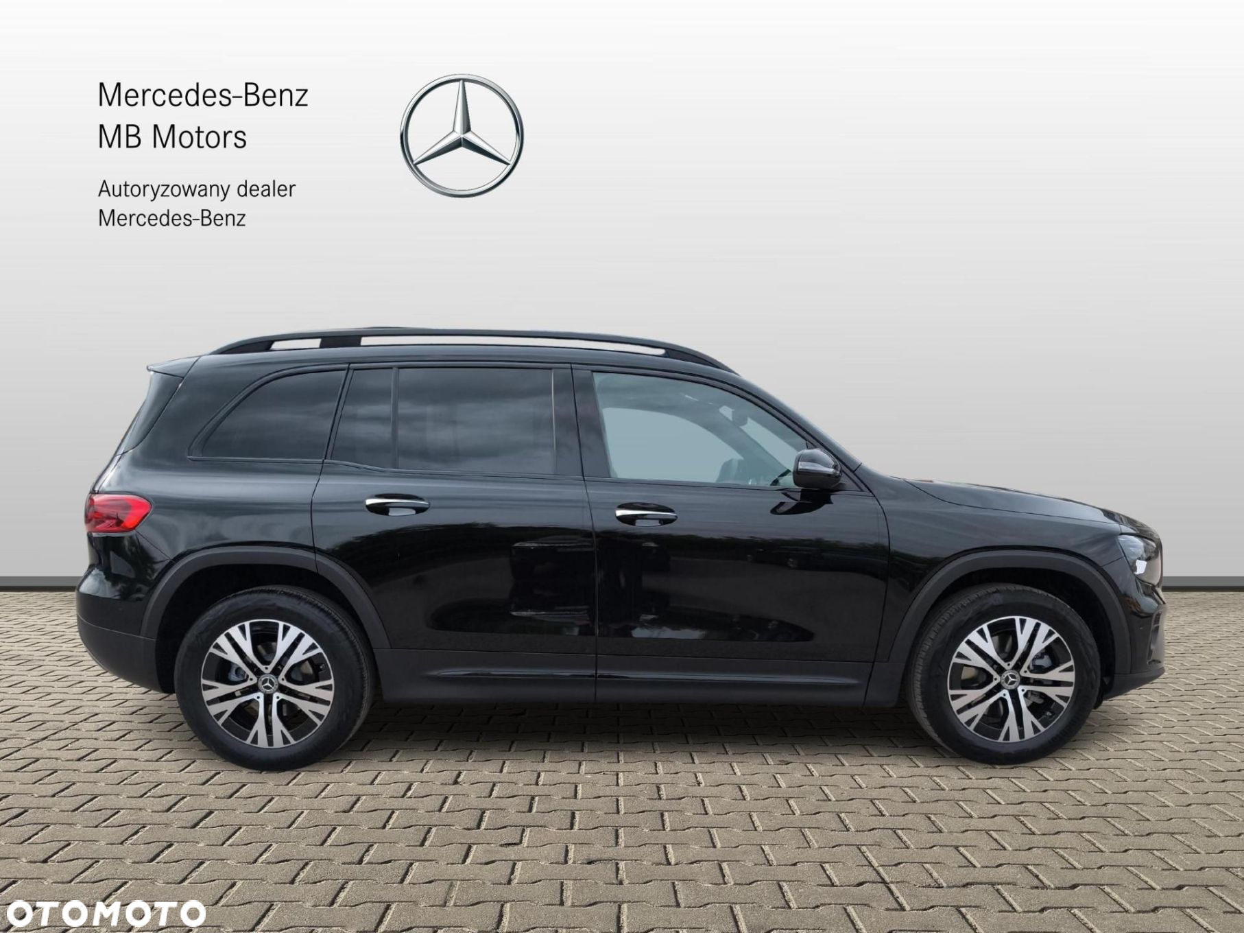 Mercedes-Benz GLB - 4