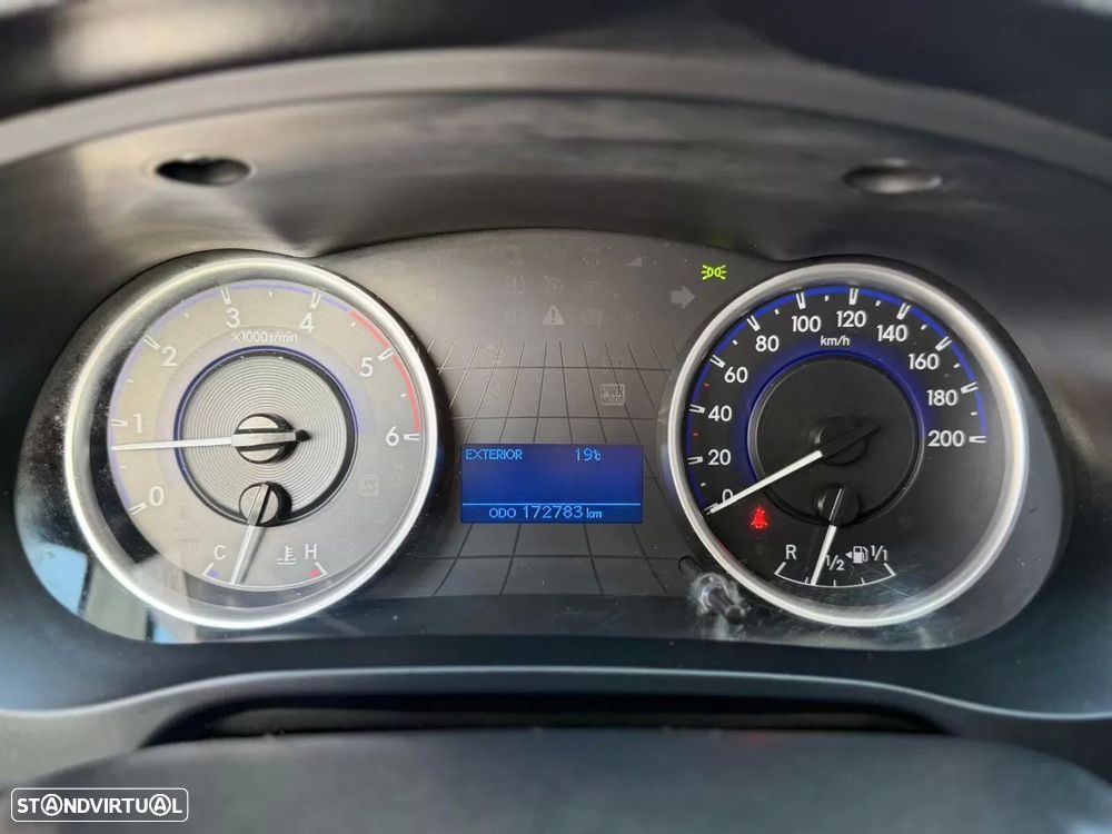 Toyota hilux 2.4 d-4d 4wd ce 3l - 4