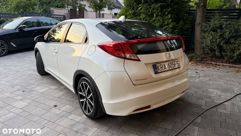 Honda Civic 1.8 i-VTEC Comfort - 11