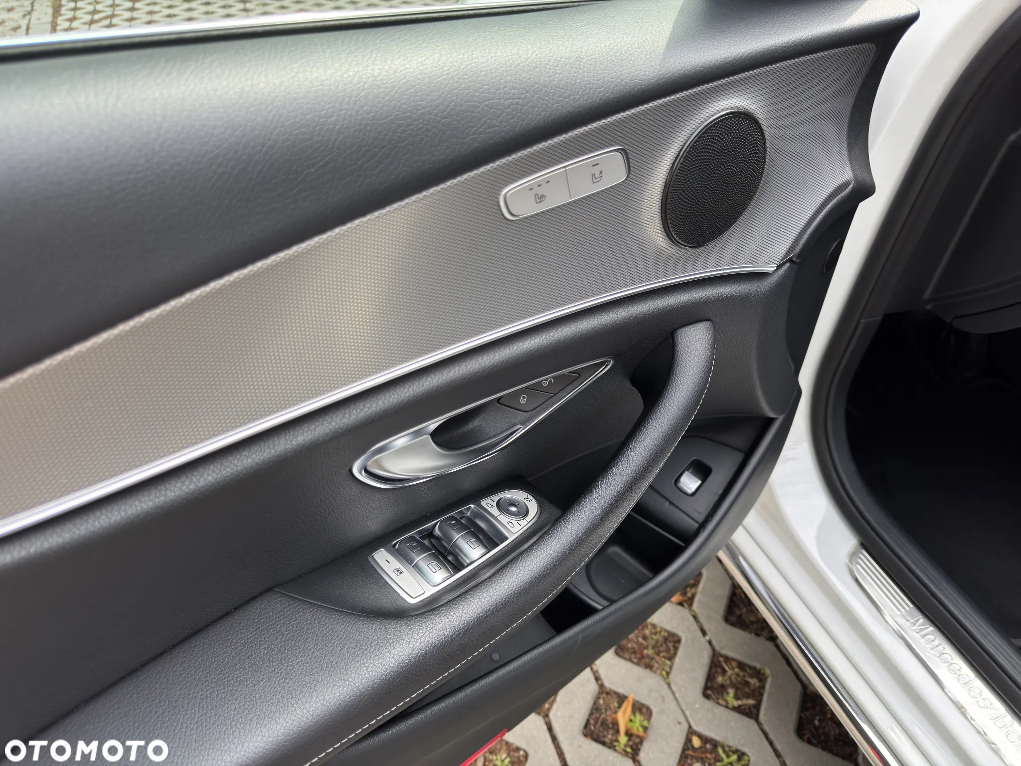 Mercedes-Benz Klasa E 220 d T 9G-TRONIC Avantgarde - 11