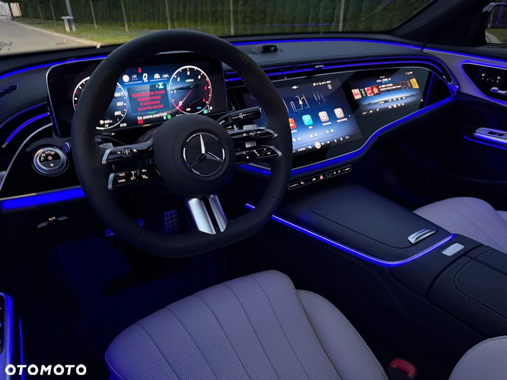 Mercedes-Benz Klasa E 220 d mHEV 4-Matic AMG 9G-Tronic - 31