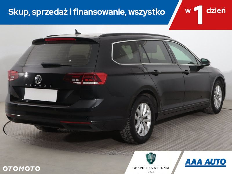 Volkswagen Passat - 6