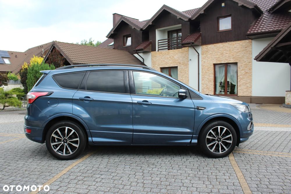 Ford Kuga 1.5 EcoBoost 2x4 ST-Line - 10