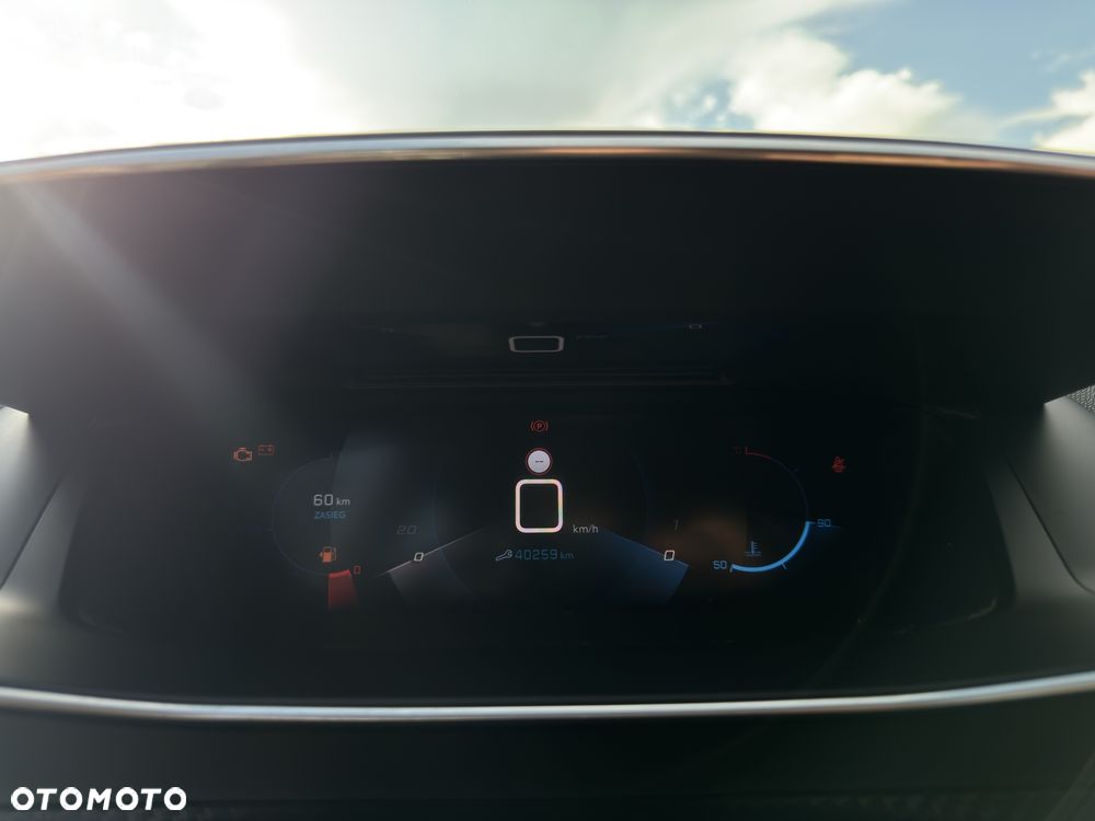 Peugeot 208 - 5