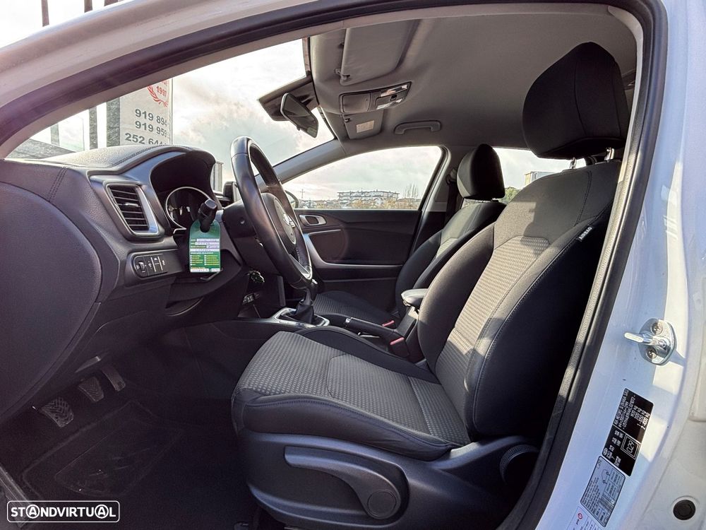 Kia Ceed SW 1.6 CRDi SX - 9