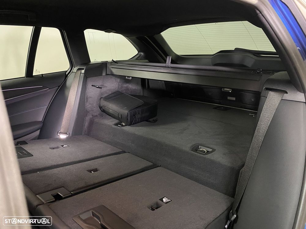 BMW 520 e Pack M - 24