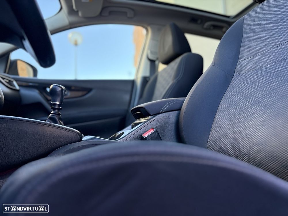 Nissan Qashqai 1.5 dCi N-Connecta 18 - 11