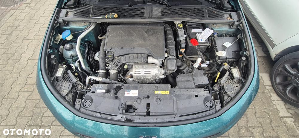 Peugeot 308 1.2 PureTech Allure S&S EAT8 - 24