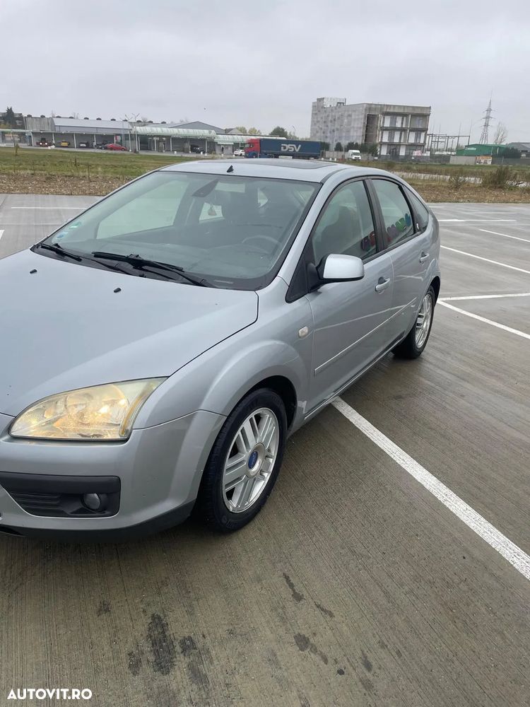 Ford Focus 1.6 Ti-VCT Ghia - 8