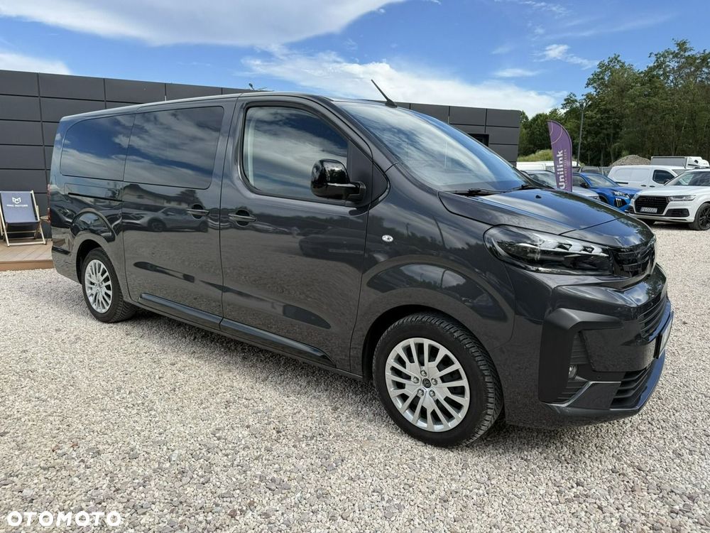 Peugeot Traveller - 25