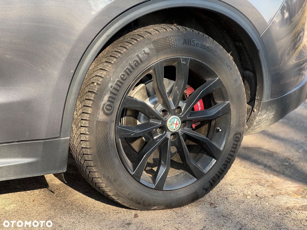 Alfa Romeo Stelvio 2.0 Turbo 16V AT8-Q4 Super - 21