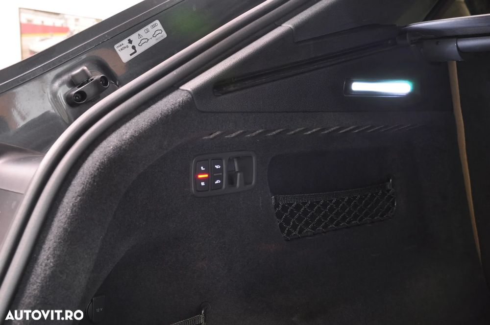 Audi Q8 55 TFSI quattro Tiptronic - 36