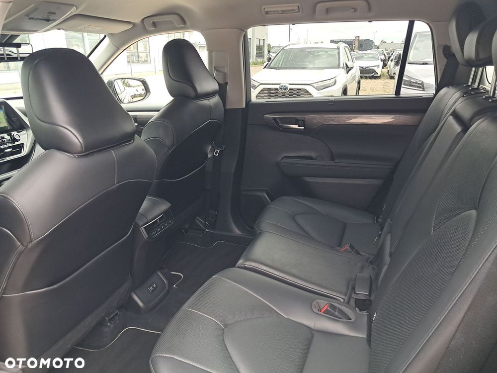 Toyota Highlander - 10