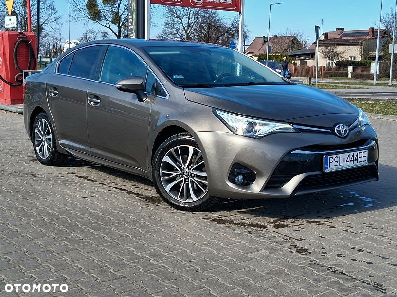 Toyota Avensis 1.8 Premium - 1