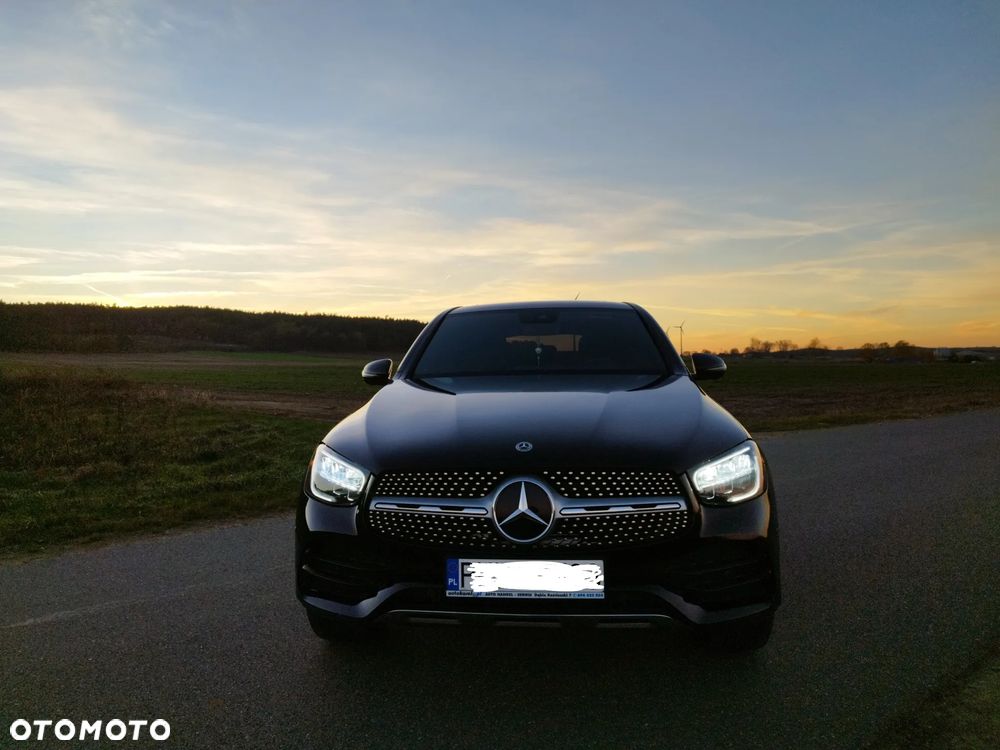 Mercedes-Benz GLC 300 4Matic 9G-TRONIC AMG Line - 8