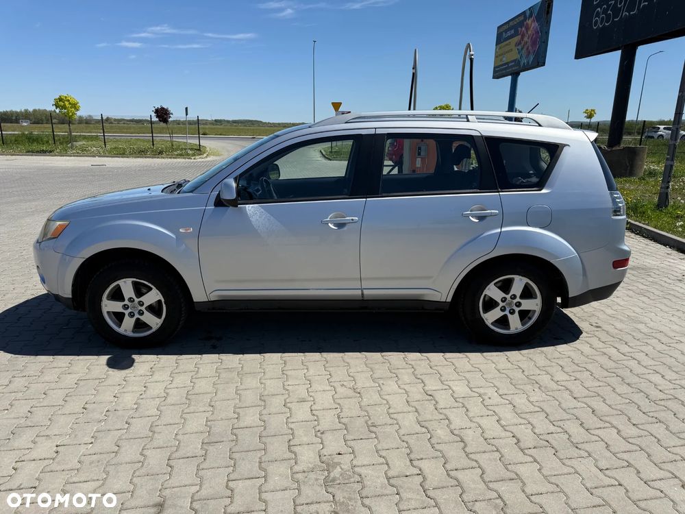 Mitsubishi Outlander 2.0 DID Intense - 3