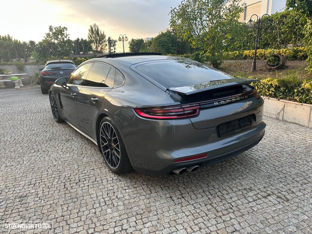 Porsche Panamera 4 S - 4