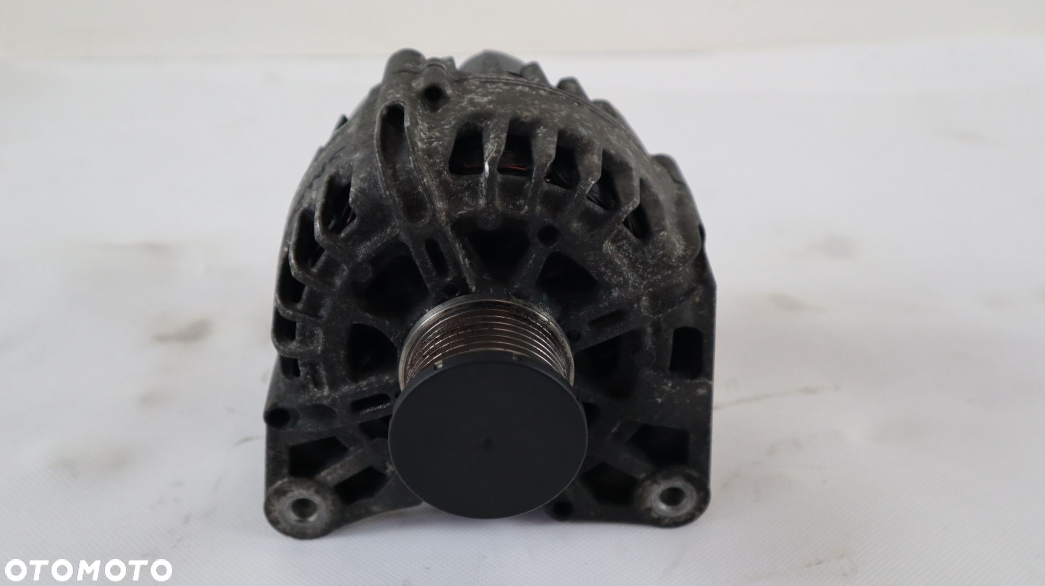 DACIA SANDERO 1.2 TCE ALTERNATOR TG12C199 - 1
