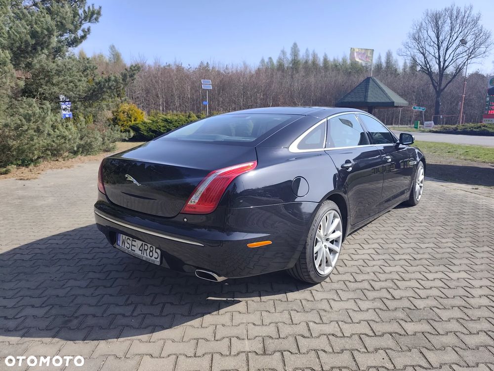 Jaguar XJ 3.0 D V6 LWB Portfolio - 12