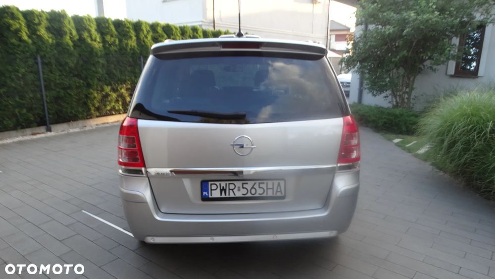 Opel Zafira 1.8 Cosmo - 7