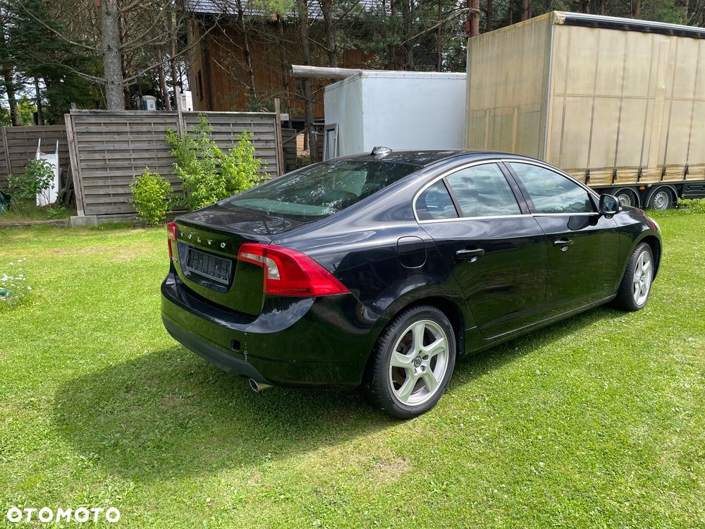 Volvo S60 D5 AWD - 3