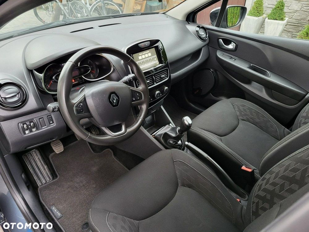 Renault Clio - 12