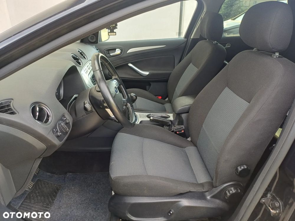 Ford Mondeo - 14