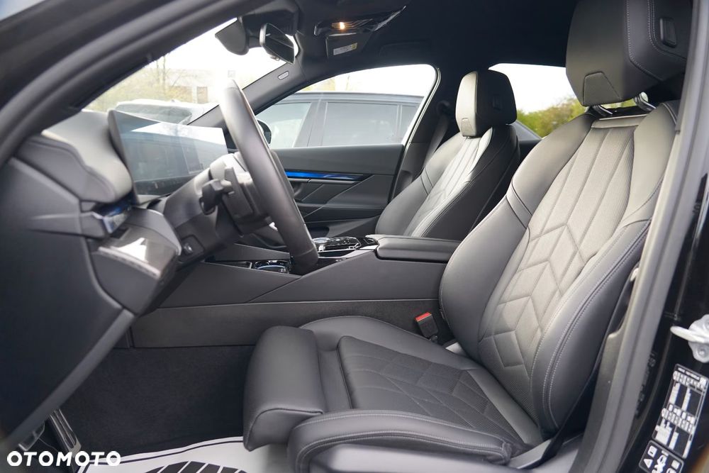 BMW Seria 5 - 35
