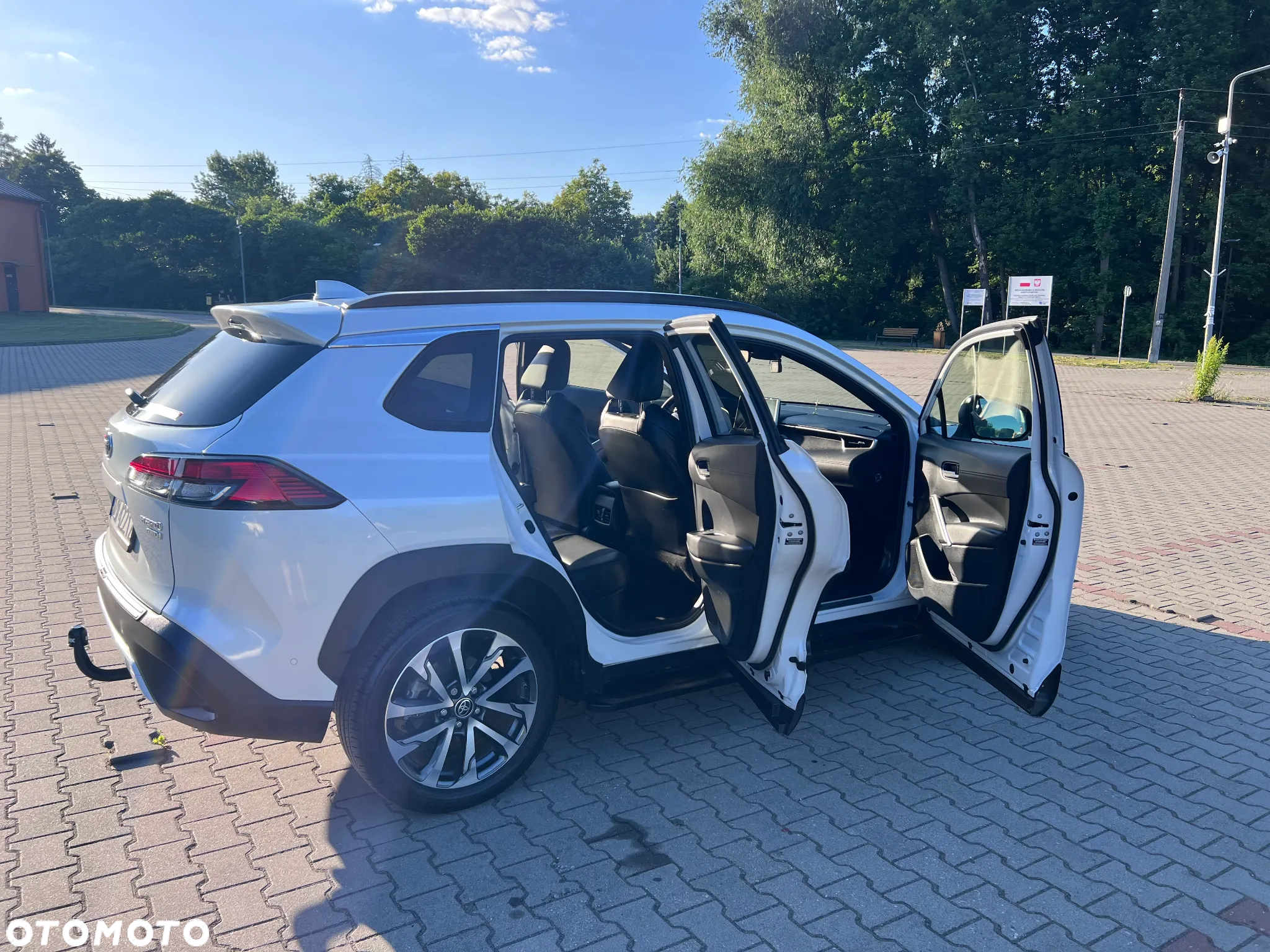 Toyota Corolla Cross 2.0 Hybrid Premiere Edition AWD - 9