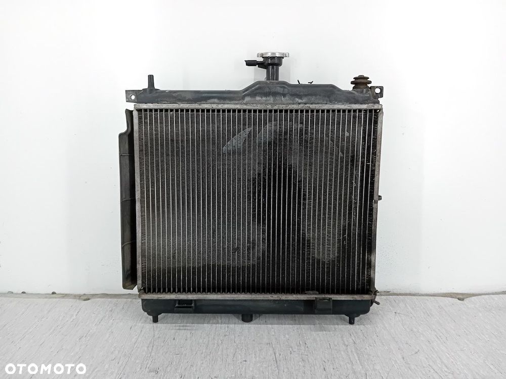 CHŁODNICA WODY Z WENTYLATOREM HYUNDAI I10 I 1.1 12V - 1