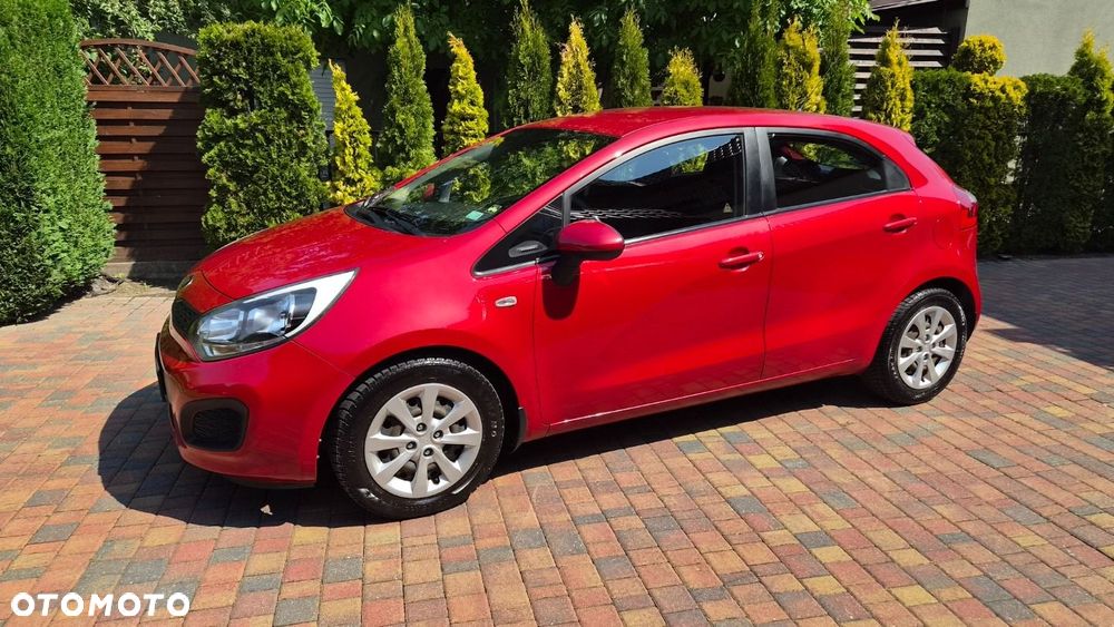 Kia Rio - 4