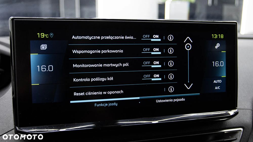 Peugeot 3008 1.6 PureTech Hybrid PHEV Allure Pack S&S EAT8 - 32