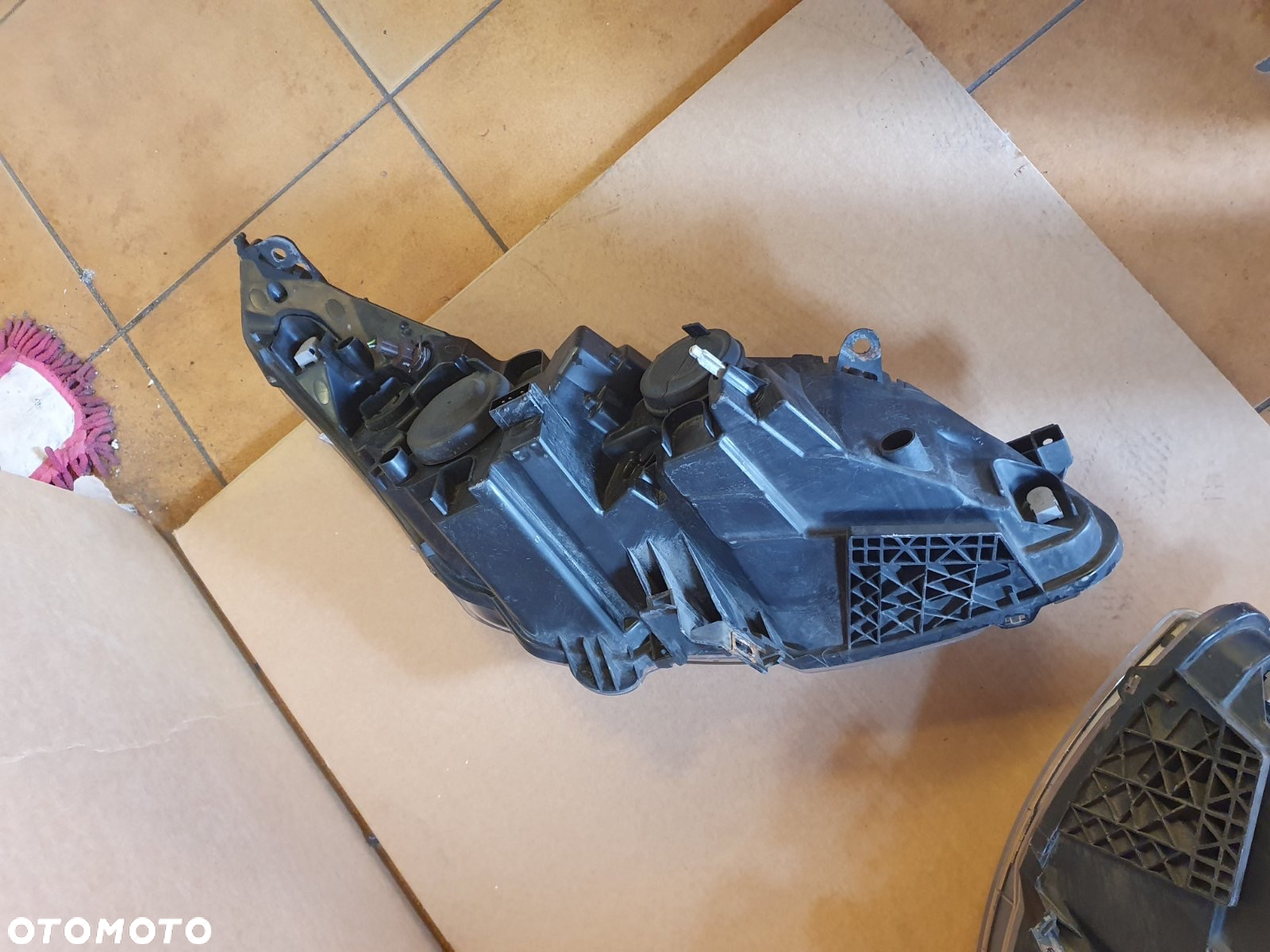 REFLEKTOR L/P CITROEN C4 1 I ZWYKŁY EUROPA - 10