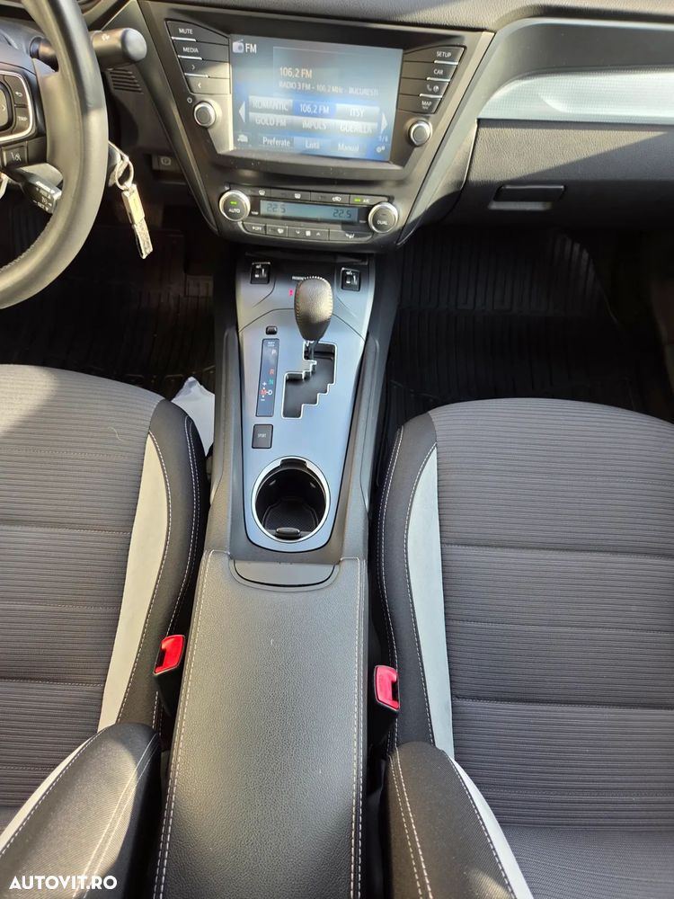 Toyota Avensis 1.8 Multidrive S Executive - 23