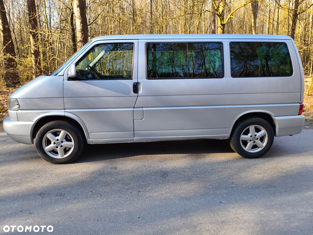 Volkswagen Caravelle - 5