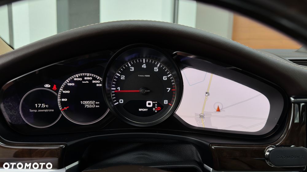 Porsche Panamera 4S - 21