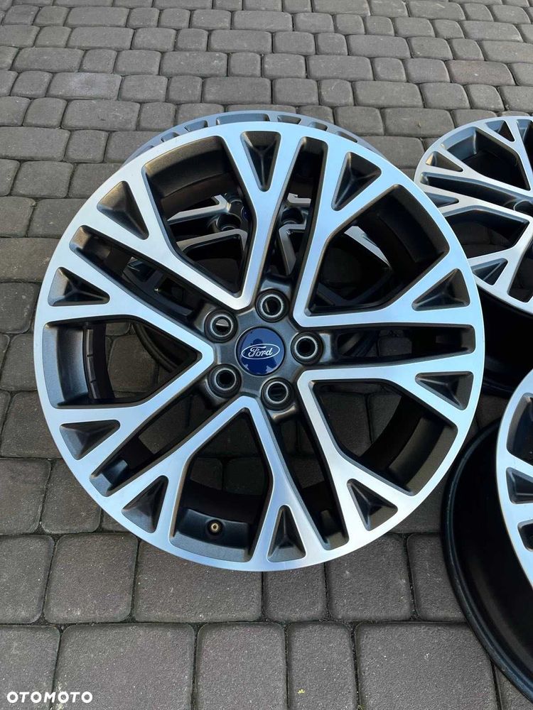 Oryginalne alufelgi Ford 5x108 18 Czujnik Kuga  S-max Galaxy BICOLOR