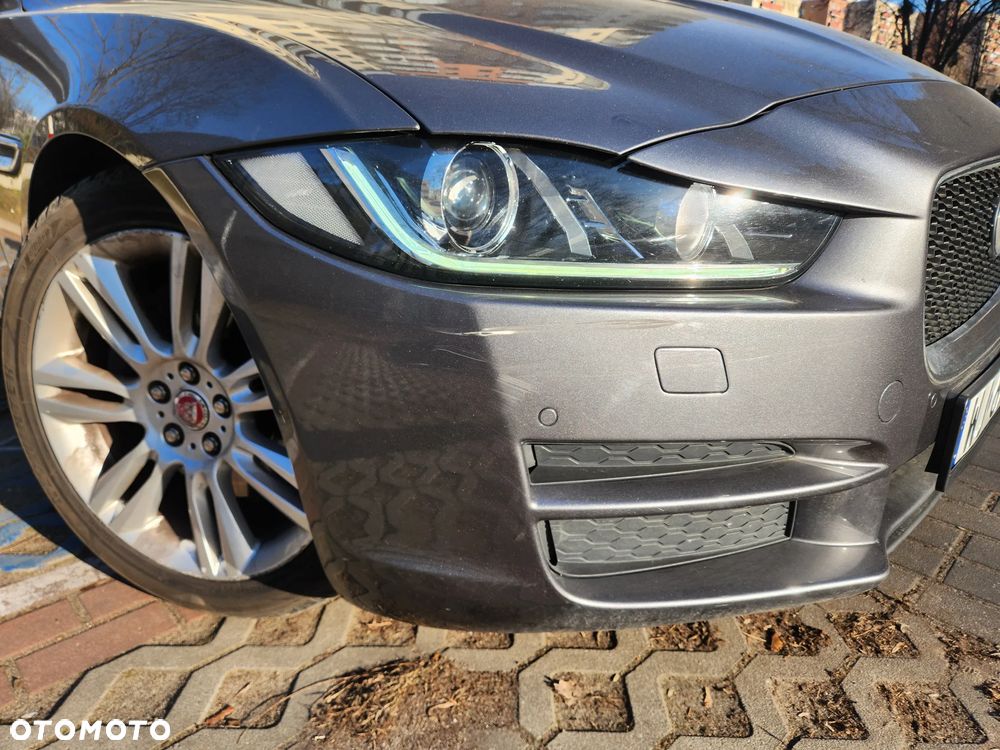 Jaguar XE E-Performance Prestige - 6
