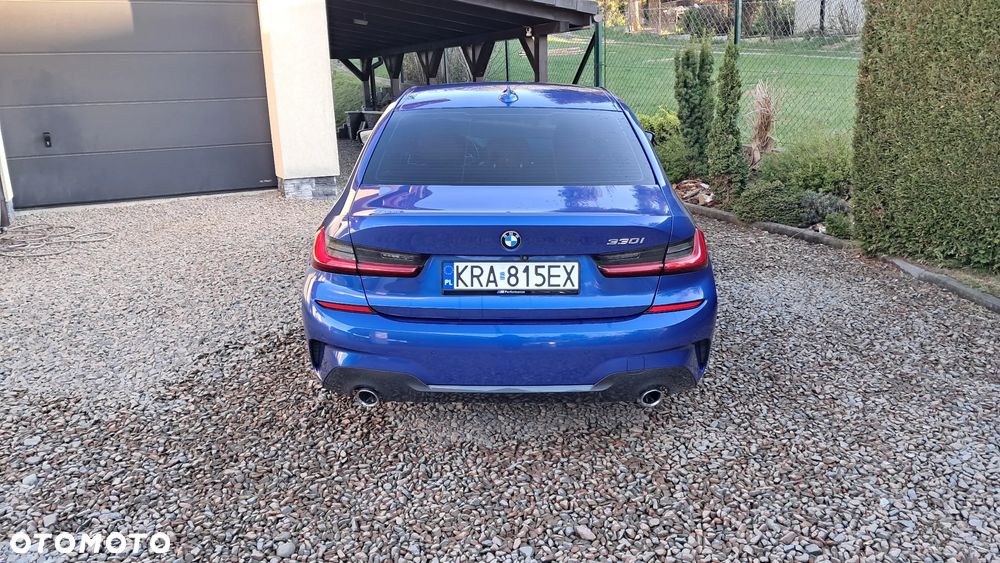 BMW Seria 3 330i M Sport - 9