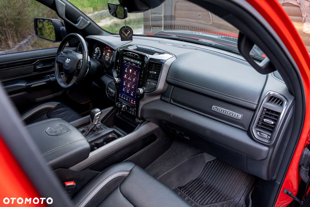 RAM 1500 5.7 Crew Cab Shortbed Laramie Sport - 24