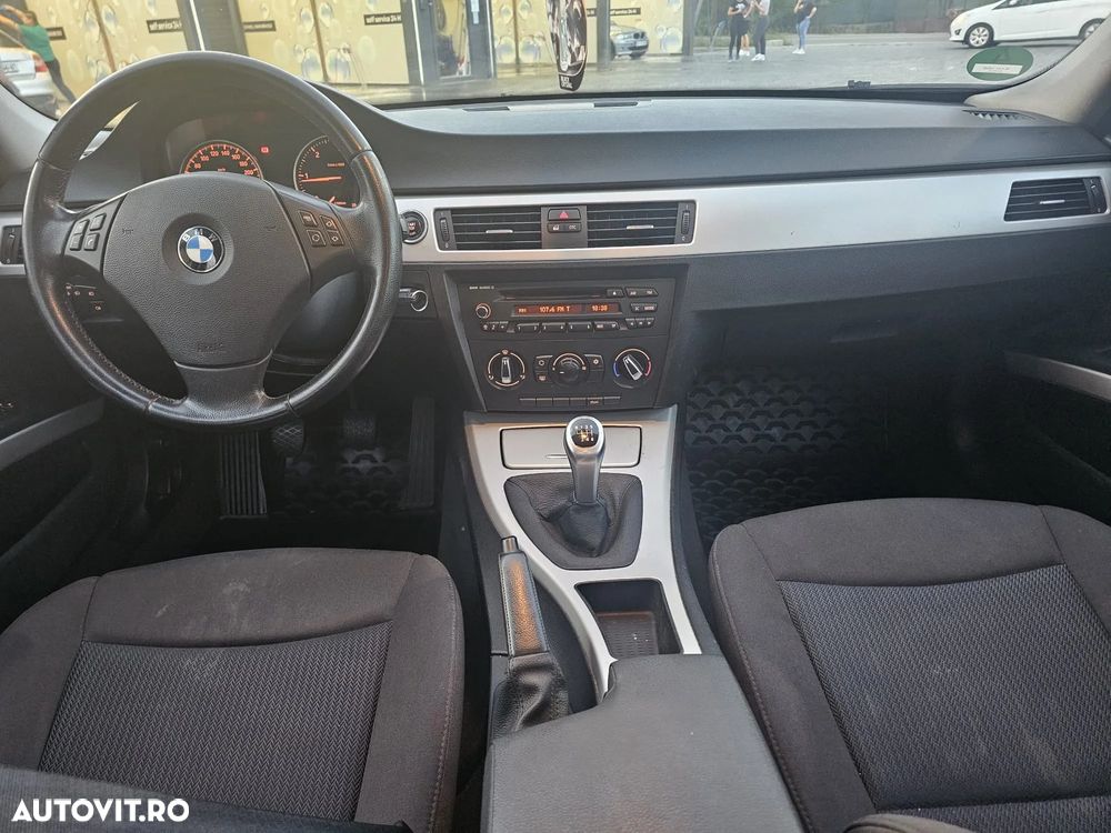 BMW Seria 3 318d DPF - 6