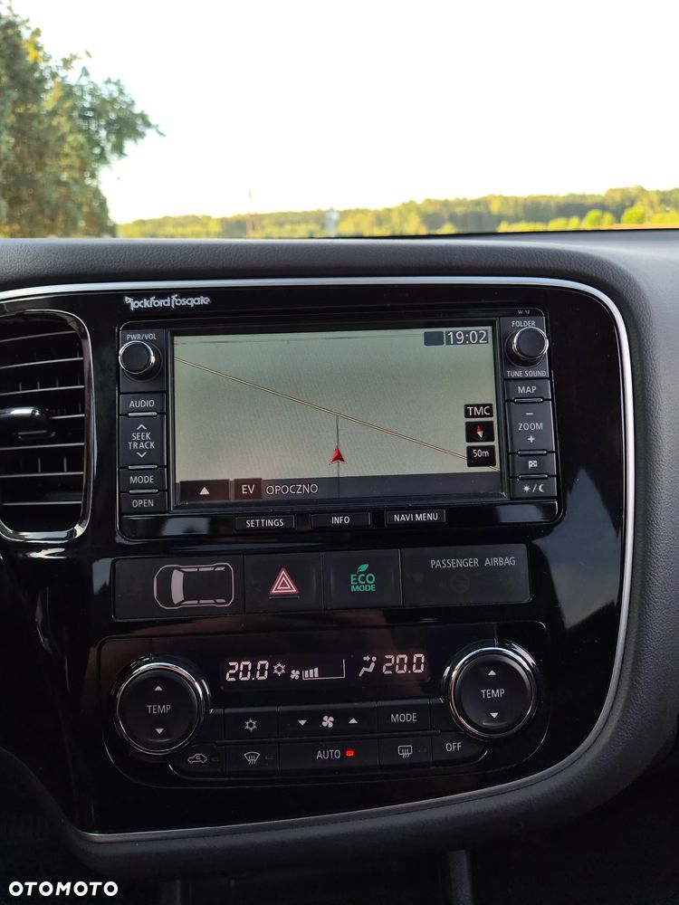 Mitsubishi Outlander 2.0 4WD Top - 35