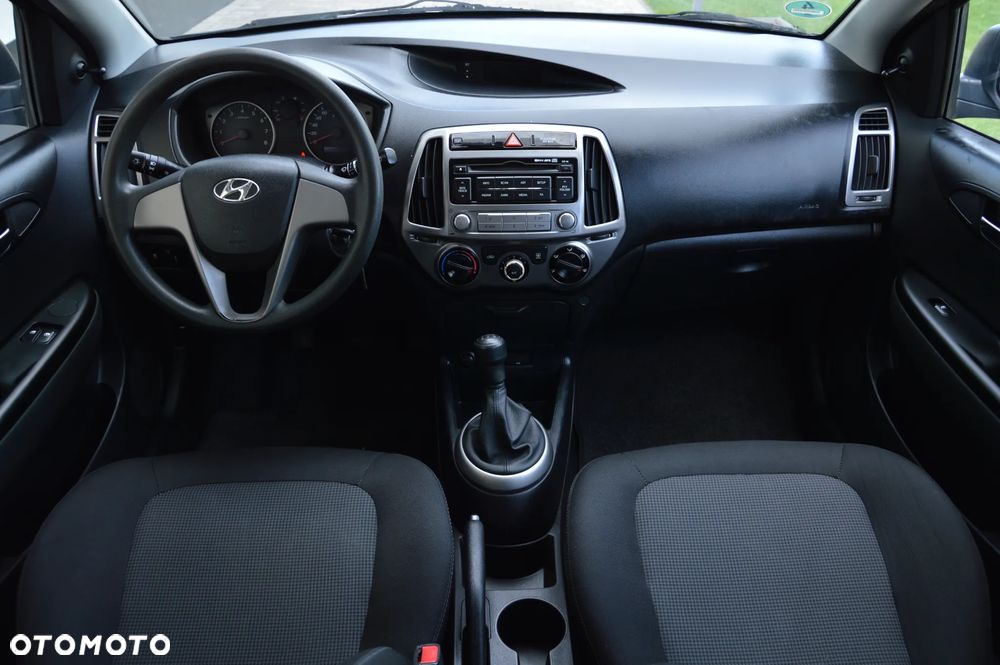 Hyundai i20 - 12